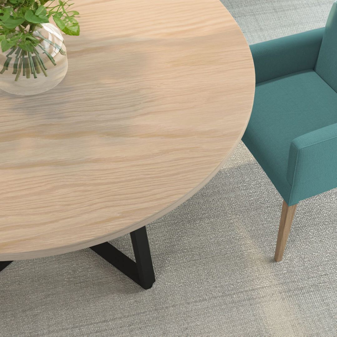 4-6 Seater Oak Round Dining Table Ansa Oak Clear Finish